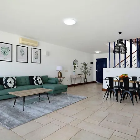 Terraced House Ace021012 Iyd *
